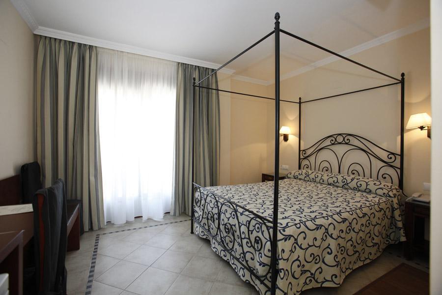 Hotel Boutique Mr Palau Verd - Adults Only Denia Room photo